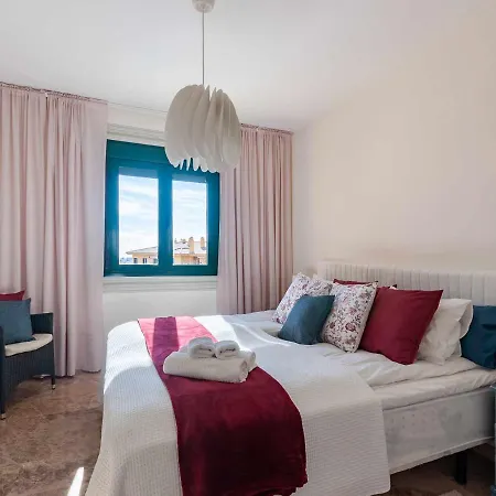 62 - Penthouse In Almendros With Fantastic Vie Marbella