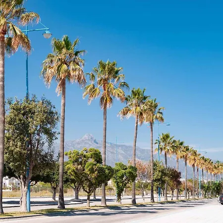 62 - Penthouse In Almendros With Fantastic Vie * Marbella